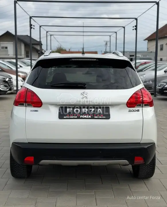 Peugeot 2008 2016 photo 5