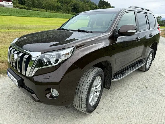 Toyota Land Cruiser 2018 photo 3
