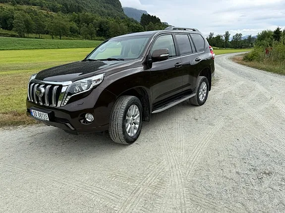 Toyota Land Cruiser 2018 photo 2