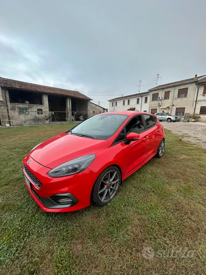 Ford Fiesta 2019 photo 2