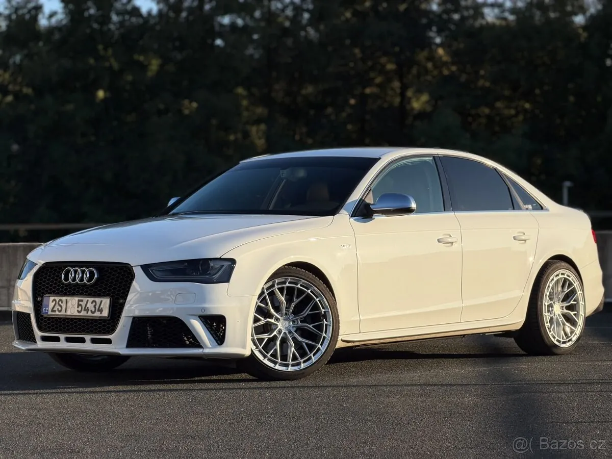 Audi S4 2012 photo 3