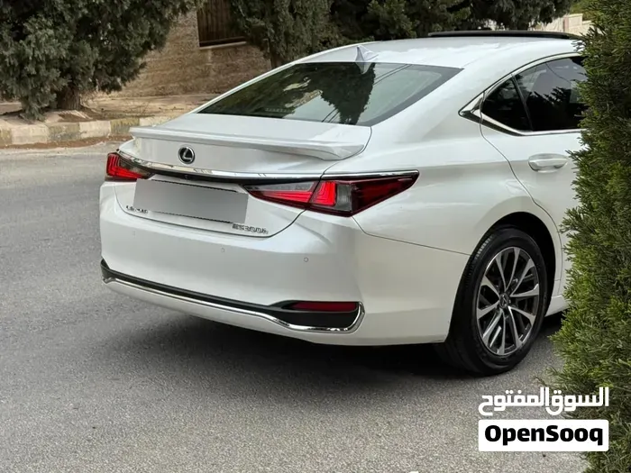Lexus Es 2023 photo 2