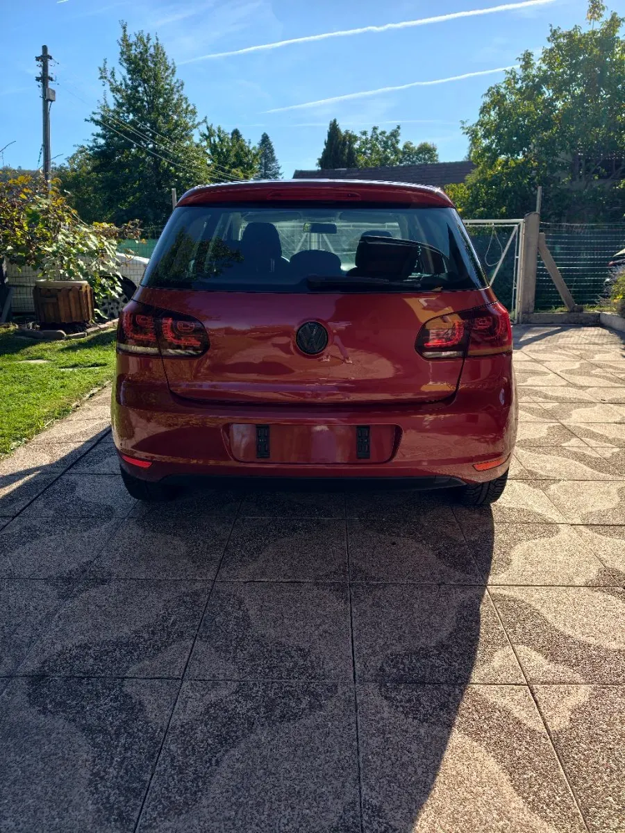 Volkswagen Golf 2010 photo 3