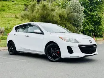 Mazda Axela 2012 photo 2