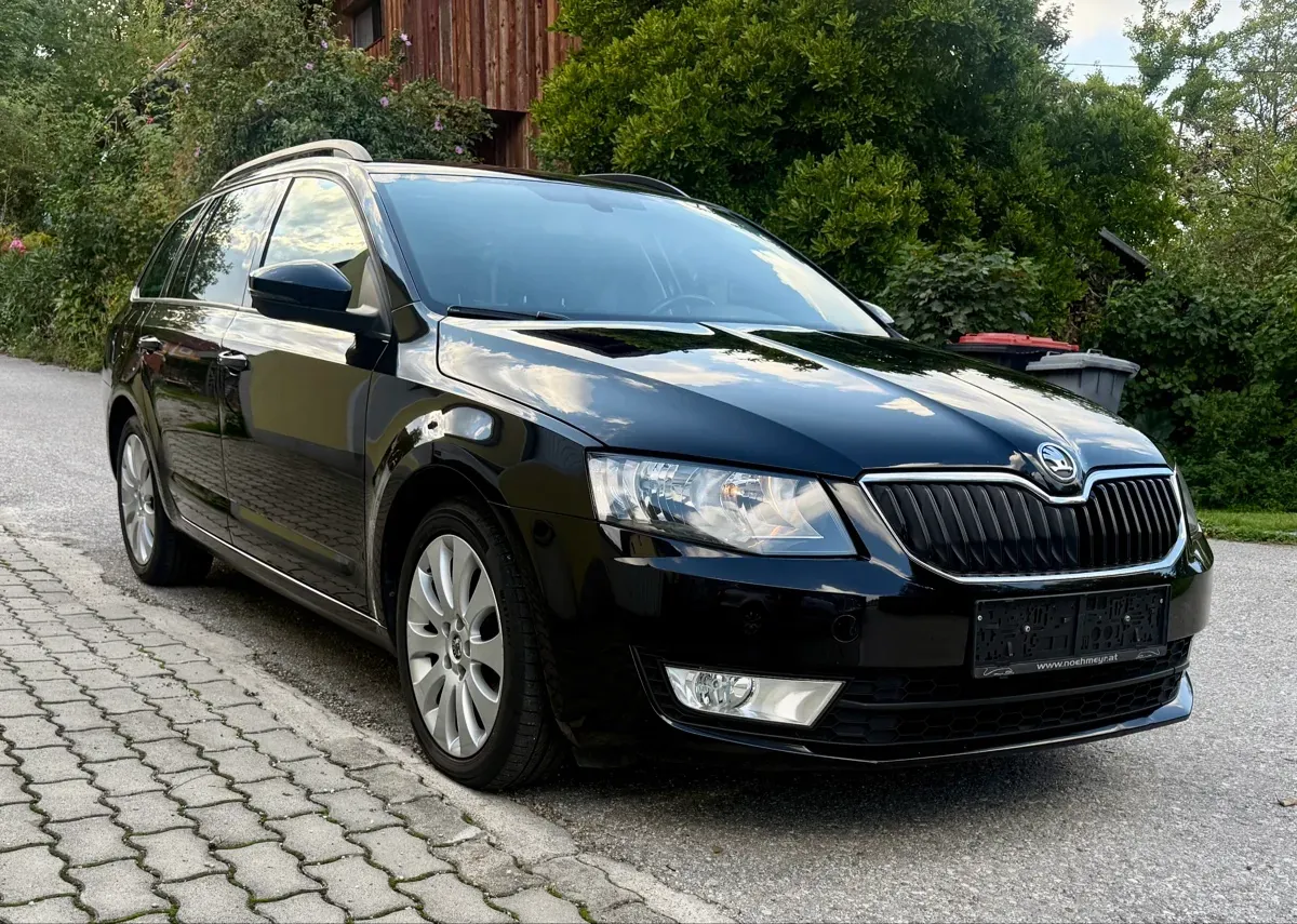 Skoda Octavia 2014 photo 2