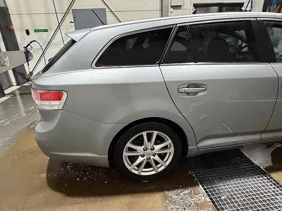 Toyota Avensis 2011 photo 5