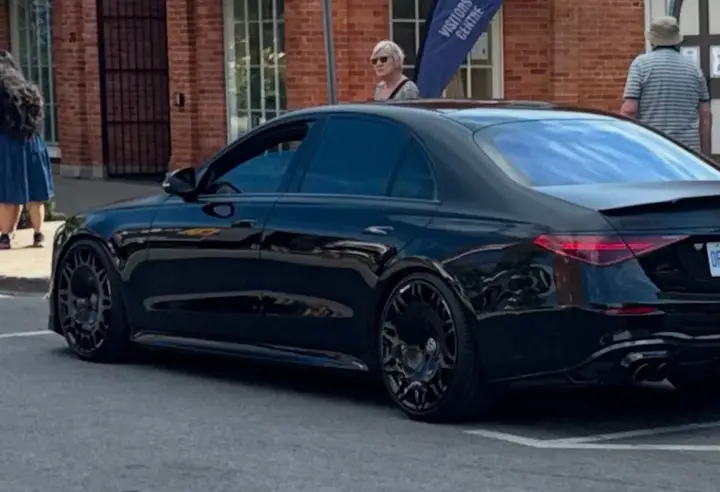 Mercedes-Benz S-Class 2022 photo 3