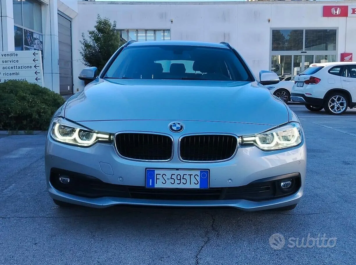 BMW 3 Series 2018 photo 2