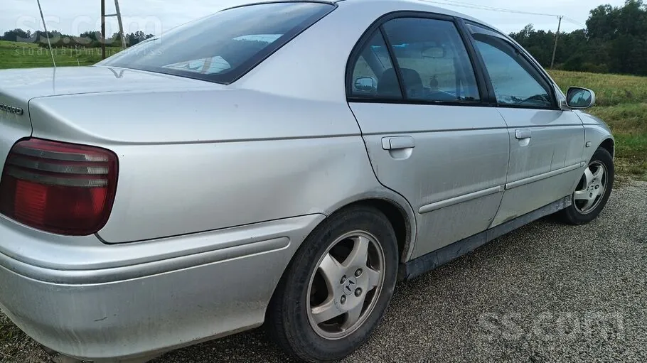 Honda Accord 1999 photo 3