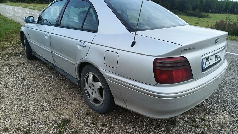 Honda Accord 1999 photo 4