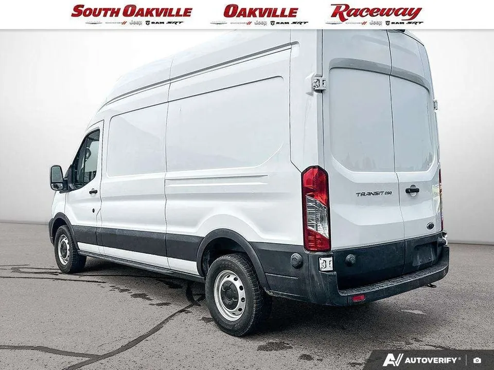 Ford Transit 2025 photo 4