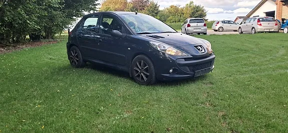 Peugeot 206 2012 photo 4