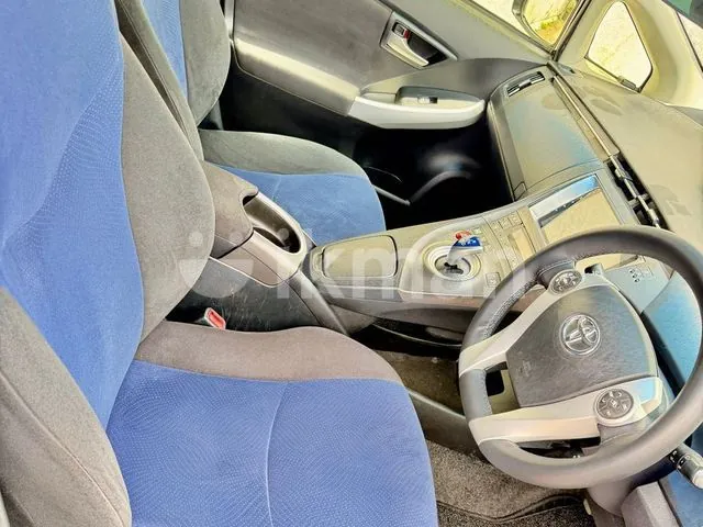 Toyota Prius 2014 photo 4