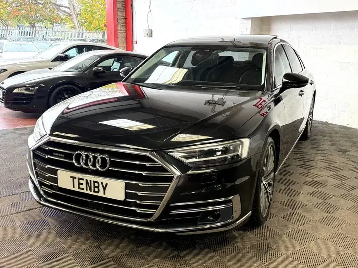 Audi A8 2018 photo 3