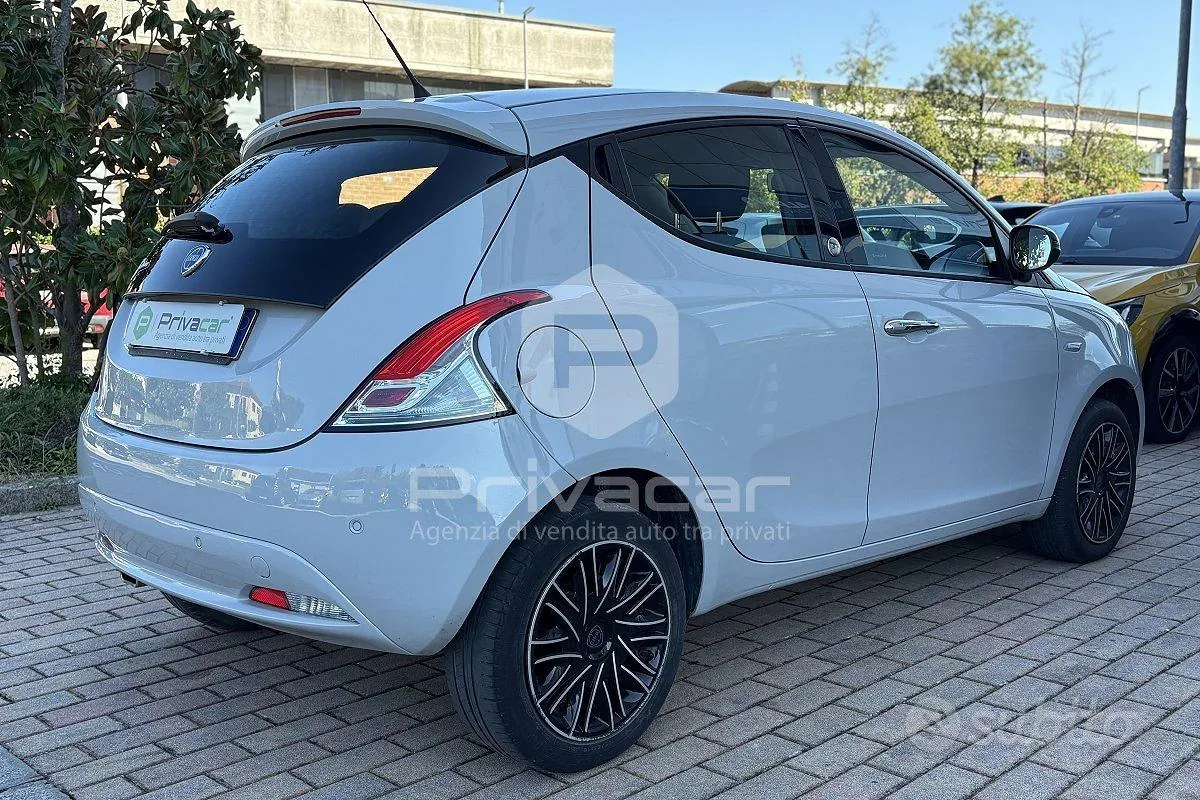 Lancia Ypsilon 2019 photo 4