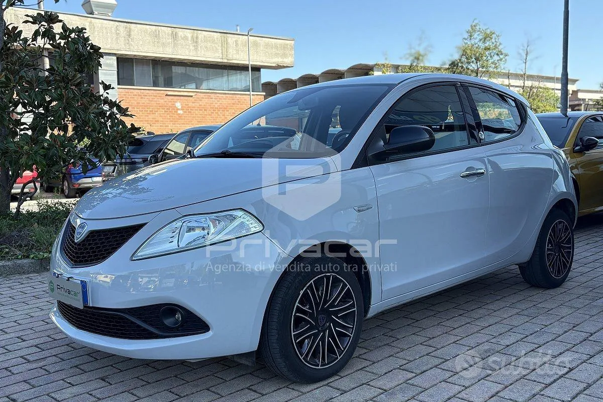 Lancia Ypsilon 2019 photo 3