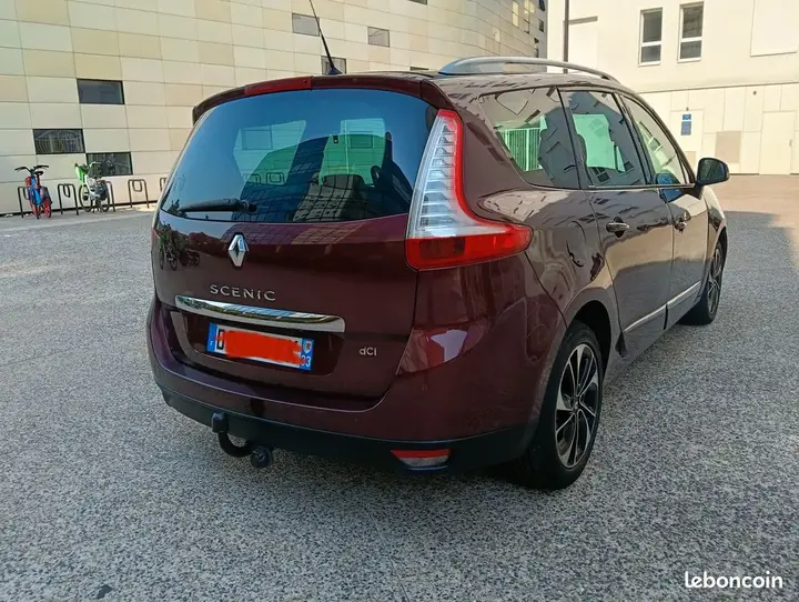 Renault Grand Scenic 2015 photo 4
