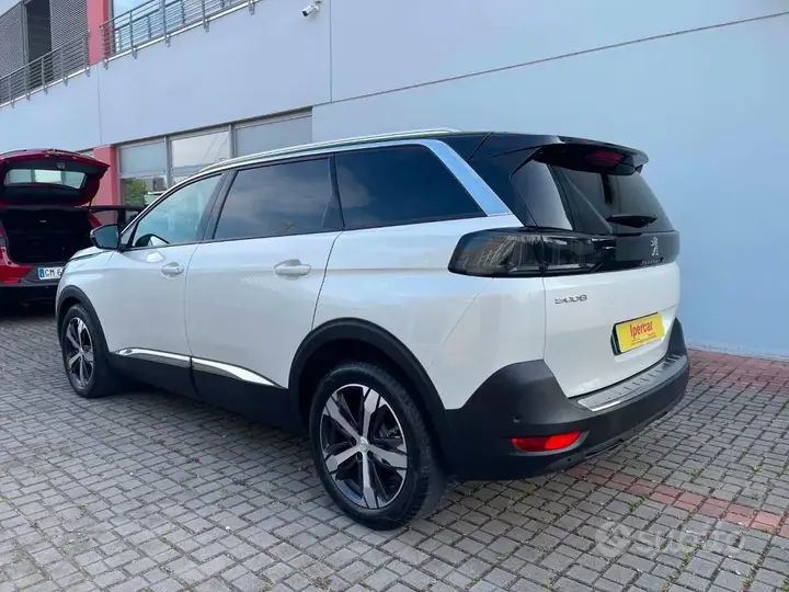 Peugeot 5008 2021 photo 4
