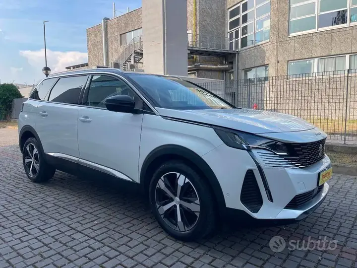 Peugeot 5008 2021 photo 2