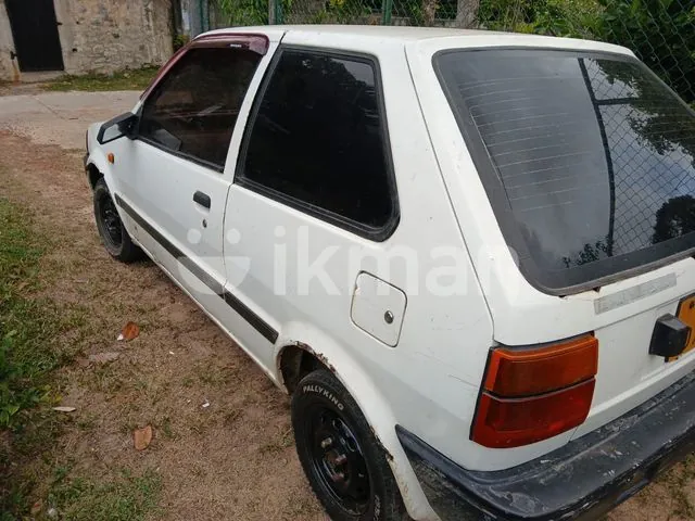 Nissan March 1991 photo 2
