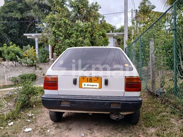 Nissan March 1991 photo 3
