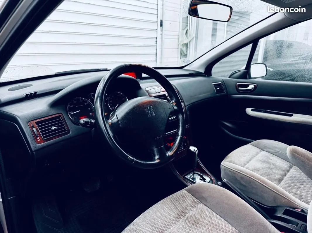 Peugeot 307 2008 photo 4