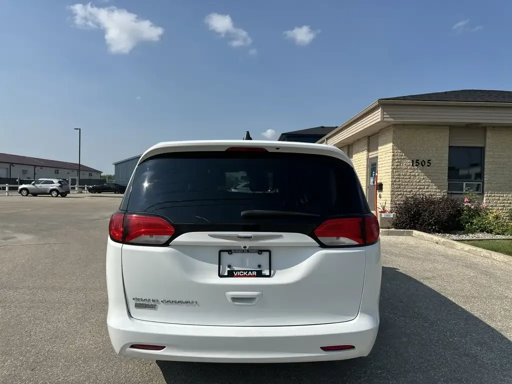Chrysler Grand Caravan 2021 photo 4