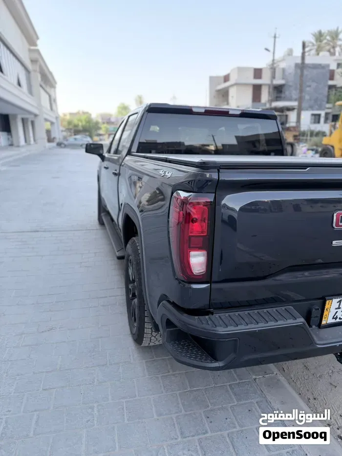 GMC Sierra 2025 photo 2