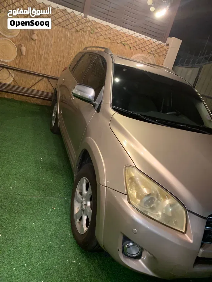 Toyota Rav 4 2010 photo 2