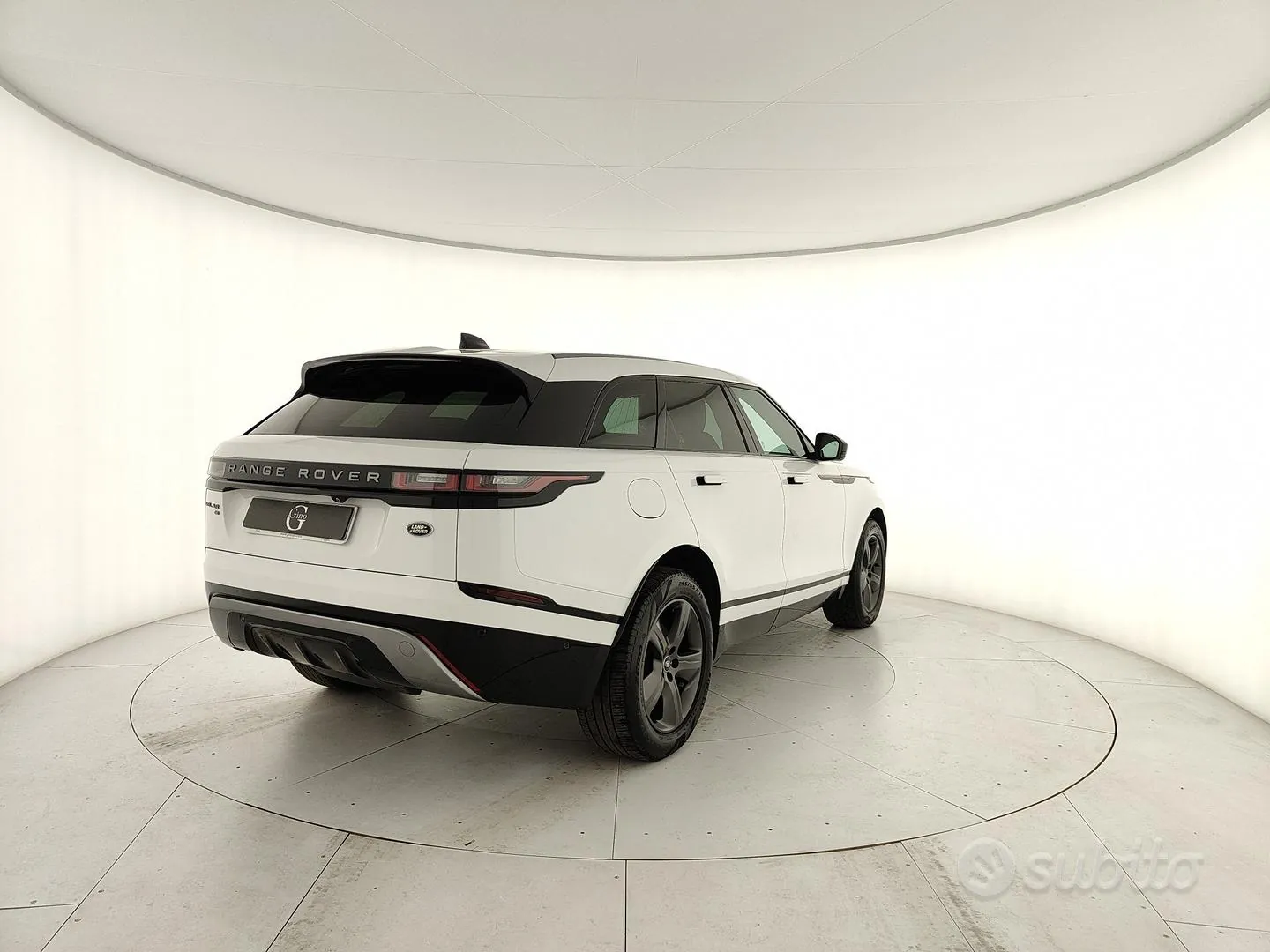 Land Rover Range Rover Velar 2022 photo 3