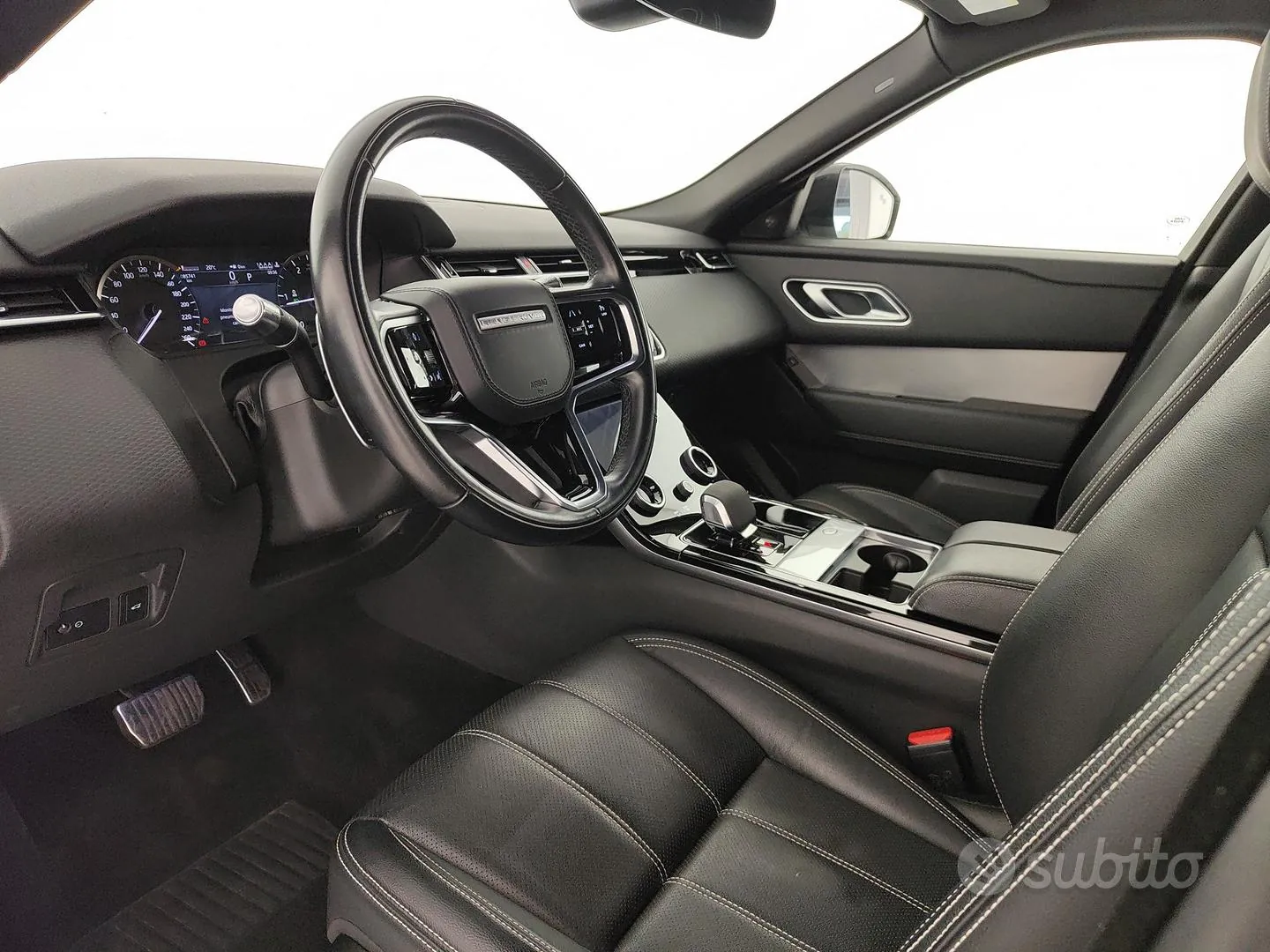 Land Rover Range Rover Velar 2022 photo 5
