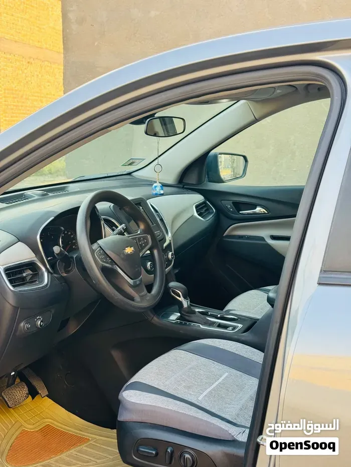 Chevrolet Equinox 2023 photo 2