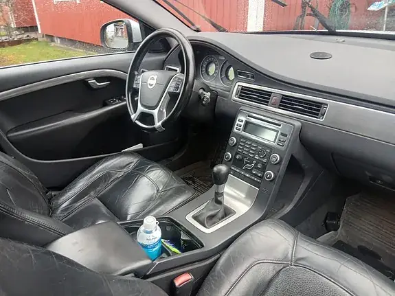 Volvo V70 2010 photo 5