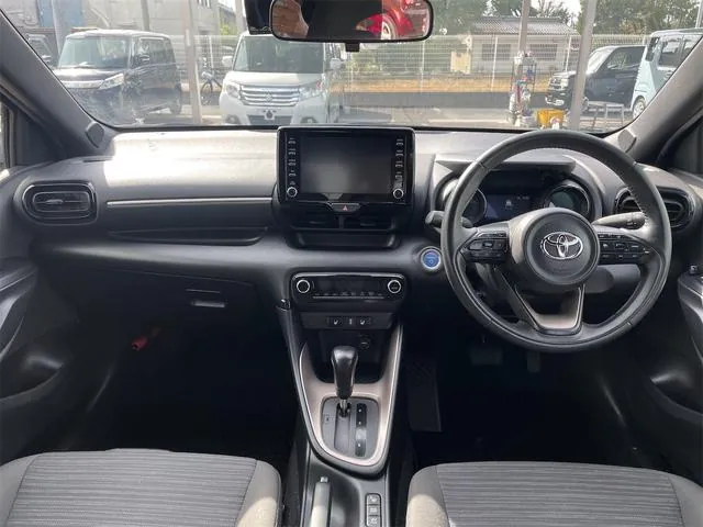 Toyota Yaris Hybrid Z 2020 photo 3