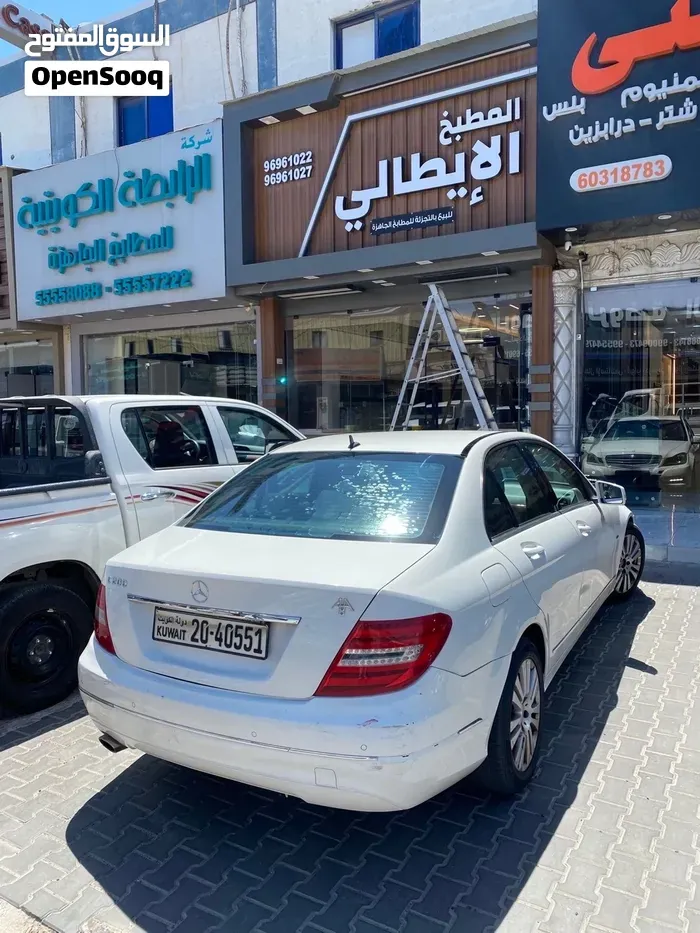 Mercedes-Benz C-Class 2012 photo 2