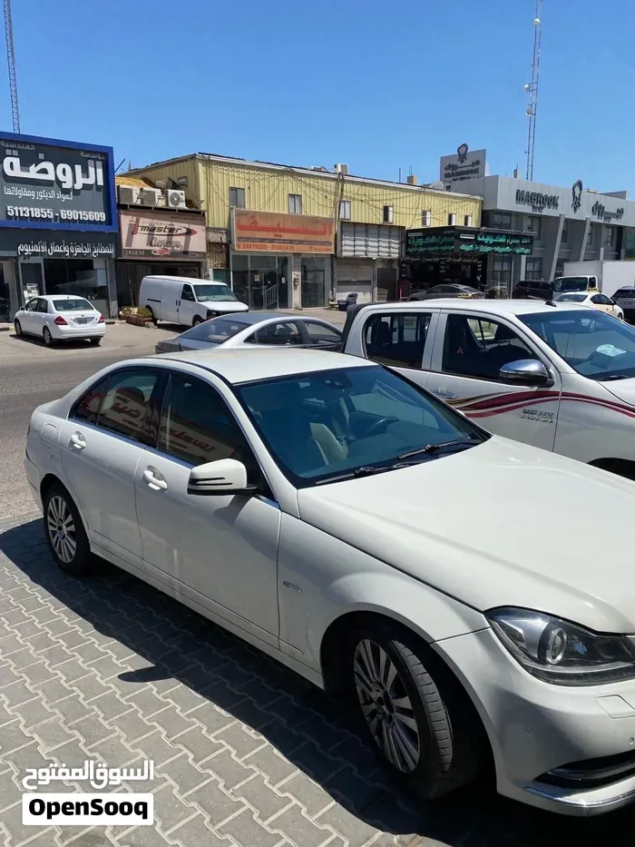 Mercedes-Benz C-Class 2012 photo 4