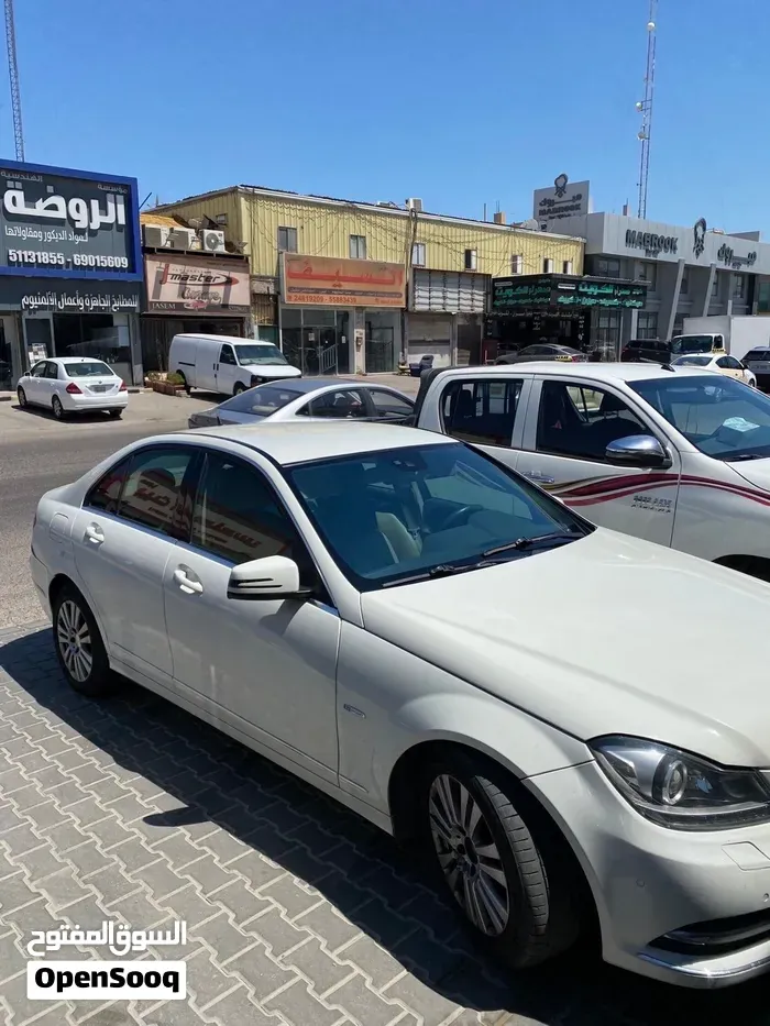 Mercedes-Benz C-Class 2012 photo 3