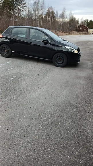 Peugeot 208 2017 photo 4