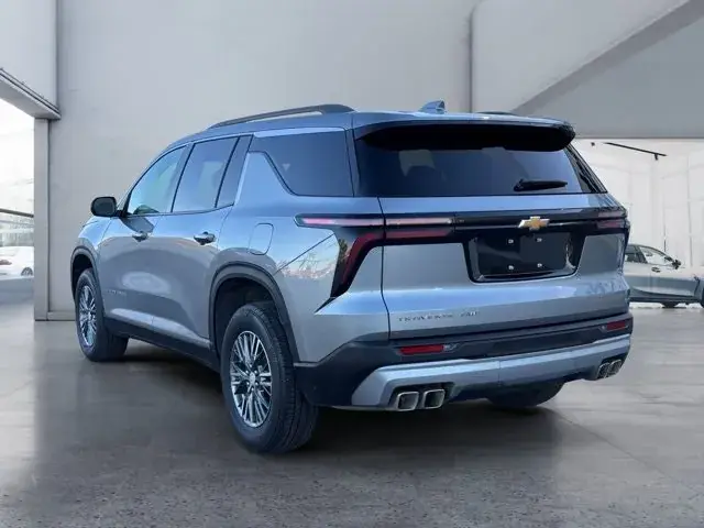 Chevrolet Traverse 2026 photo 3