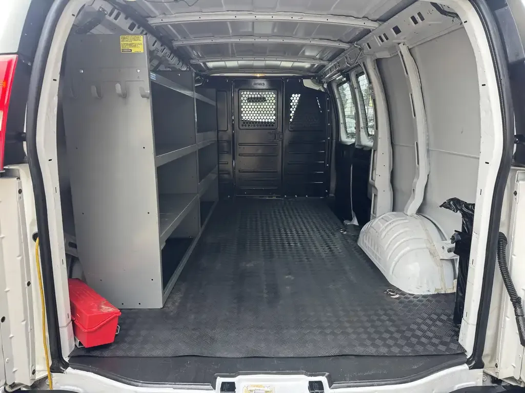 GMC Savana 2500 2019 photo 5