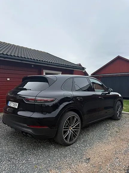 Porsche Cayenne 2019 photo 2