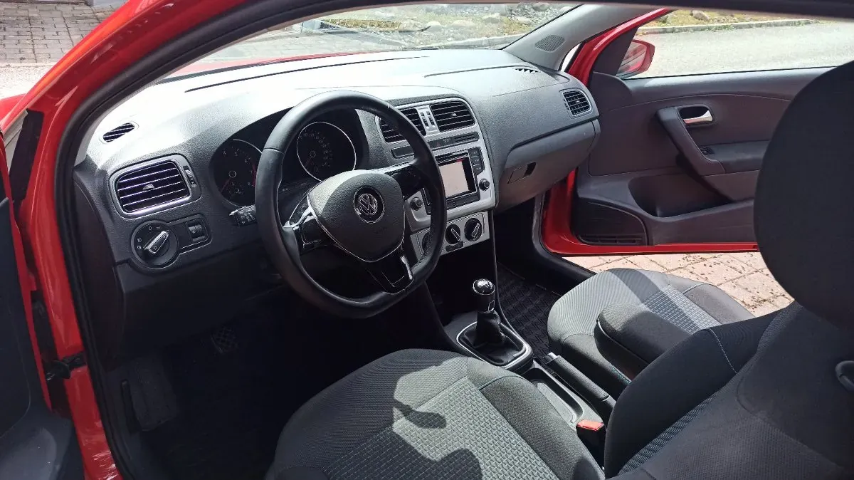Volkswagen Polo 2016 photo 3