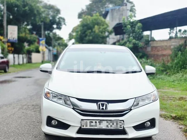 Honda Grace 2015 photo 5