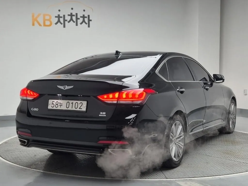 Genesis G80 2017 photo 3