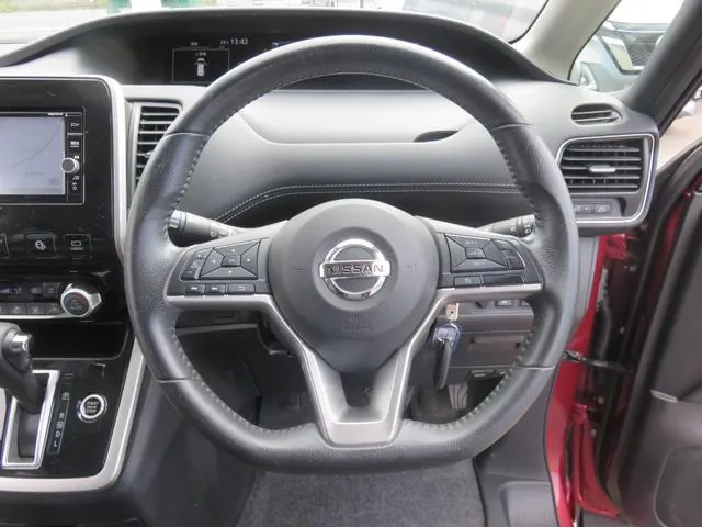 Nissan Serena 2018 photo 3