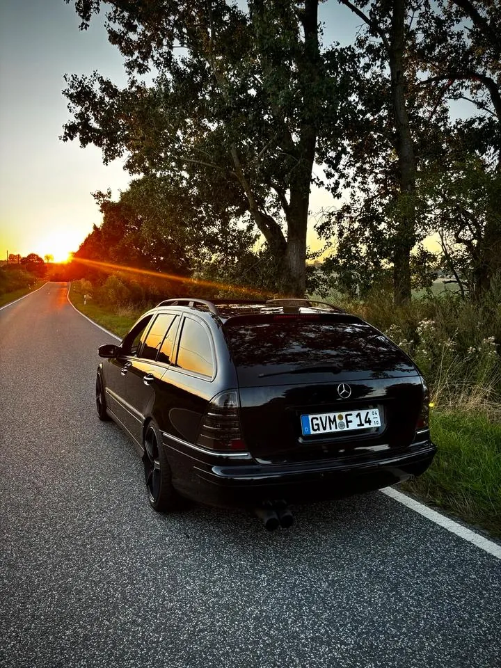 Mercedes-Benz W203