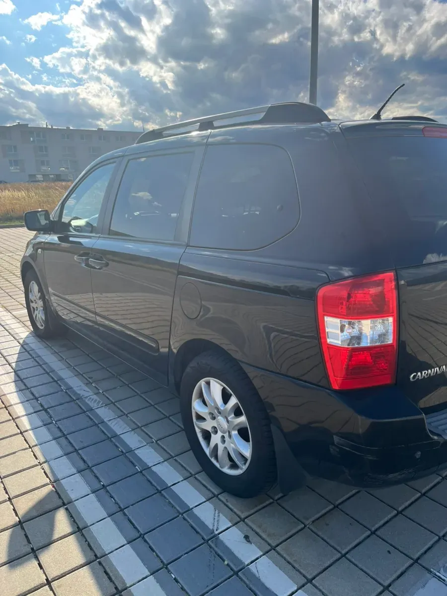 Kia Carnival 2007 photo 3