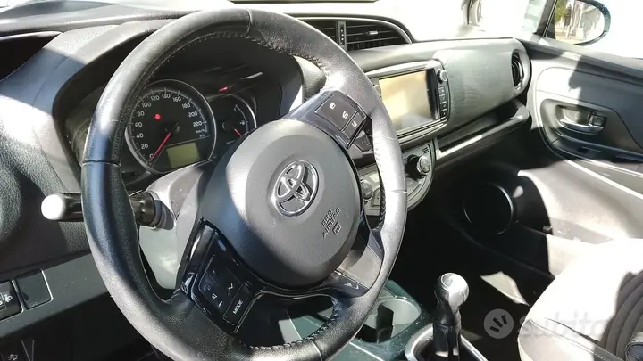 Toyota Yaris 2016 photo 5