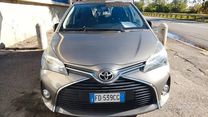 Toyota Yaris 2016 photo 3