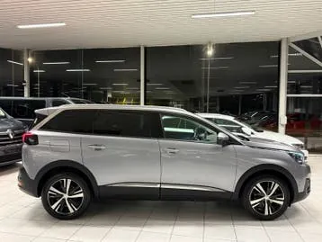 Peugeot 5008 2018 photo 2